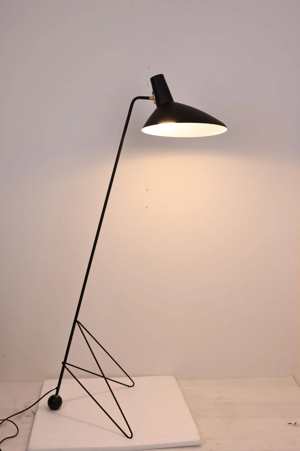Tripod HM8 Floor lamp - Image 14