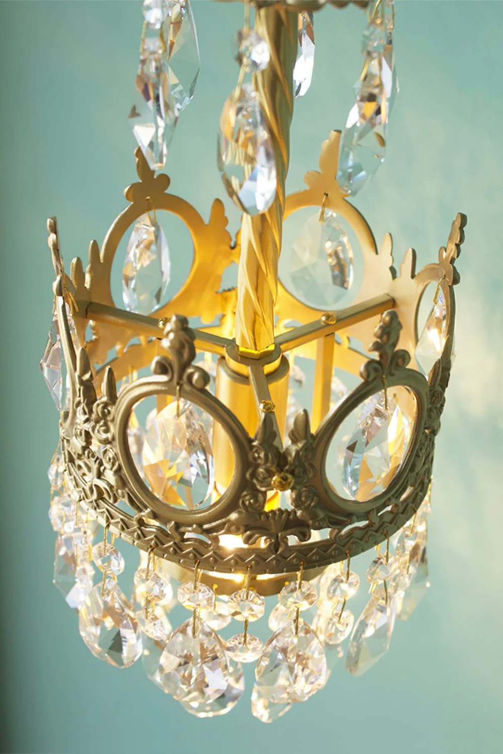 Vintage Crystal Crown Sconce - Image 22