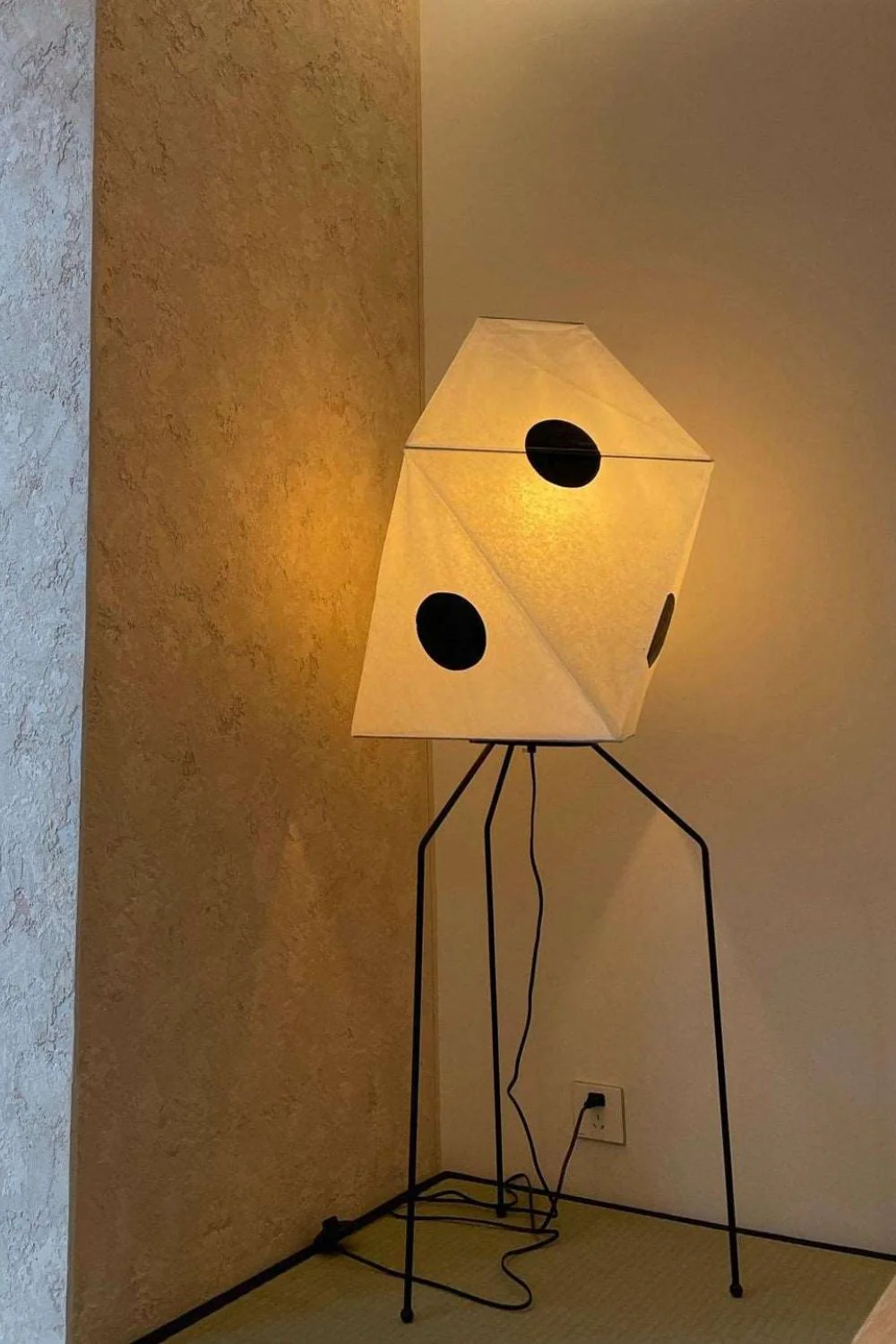 Washi Paper UF3-Q Floor Lamp - Image 4