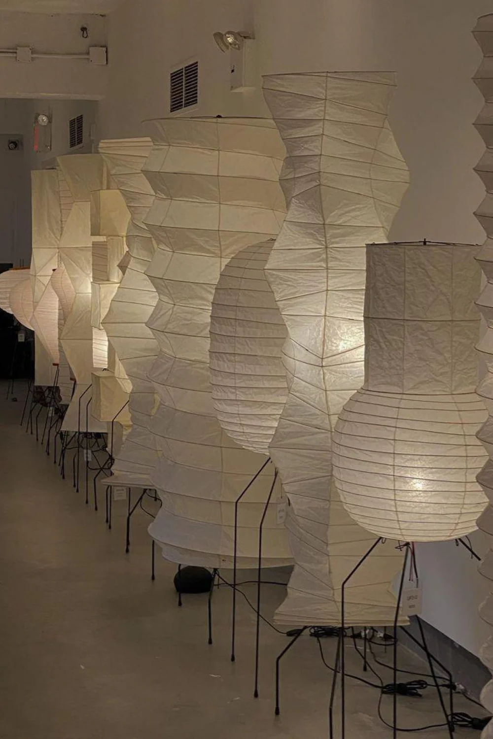 Washi Paper UF4-33N Floor Lamp - Image 9