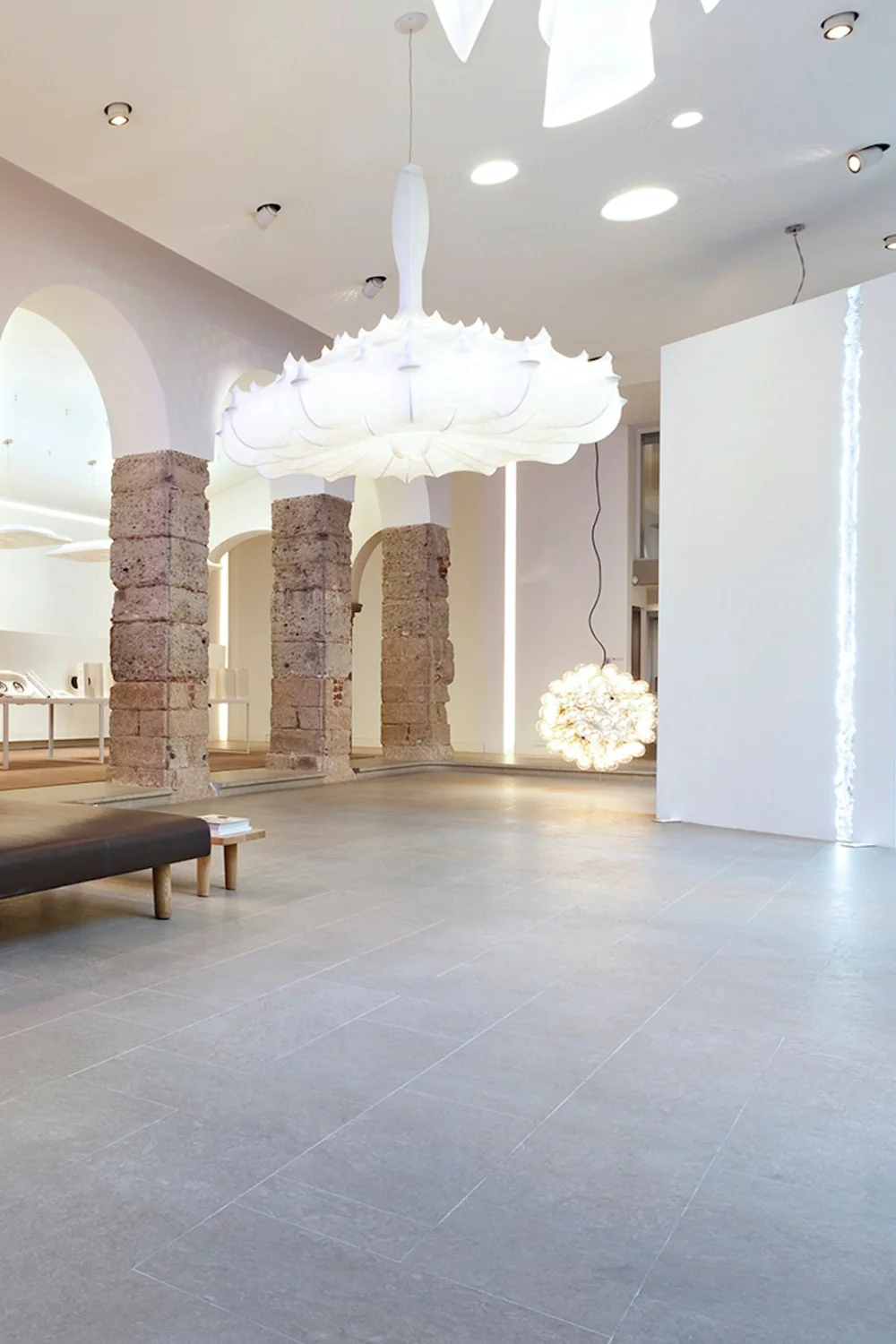 Zeppelin Chandelier - Image 14