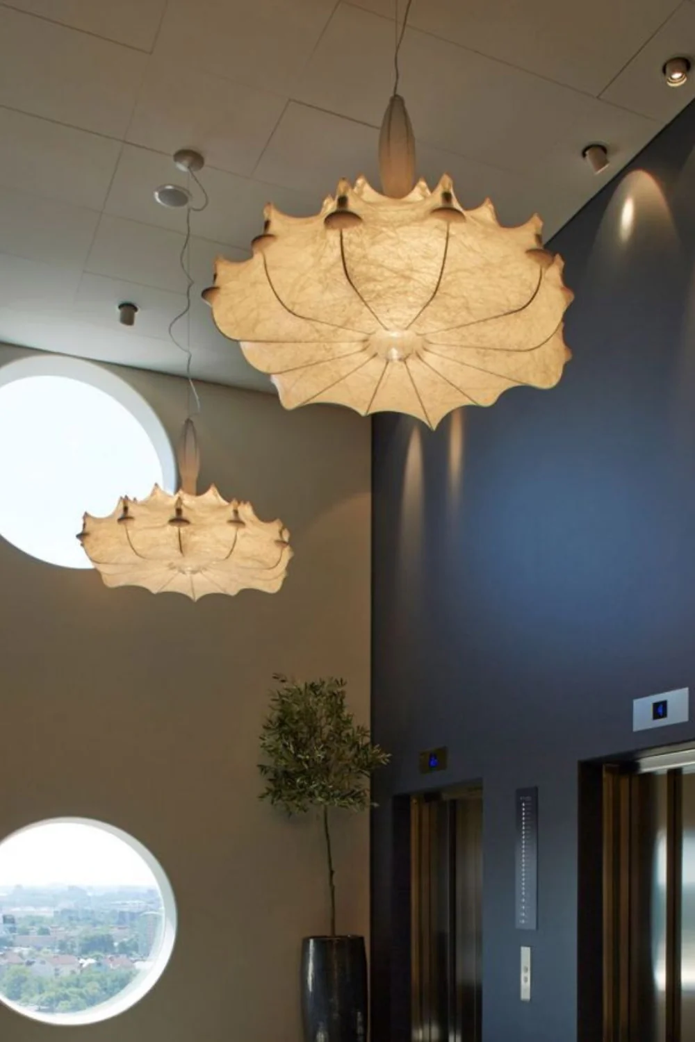 Zeppelin Chandelier - Image 19
